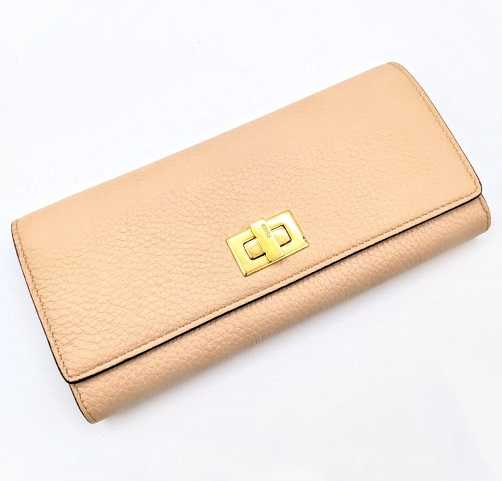 フェンディ買取　コンチネンタルウォレット　8M0427　長財布