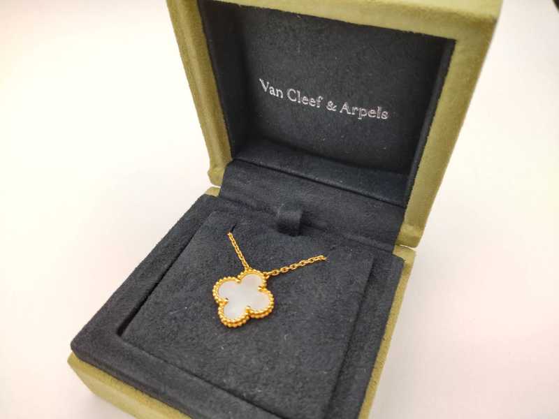 VCA　買取　ヴィンテージアルハンブラネックレス