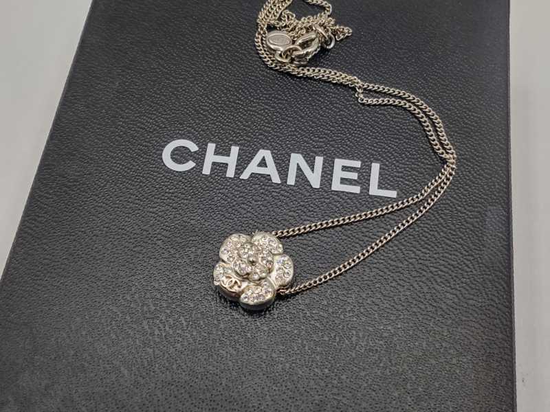 シャネル買取 カメリア ネックレス