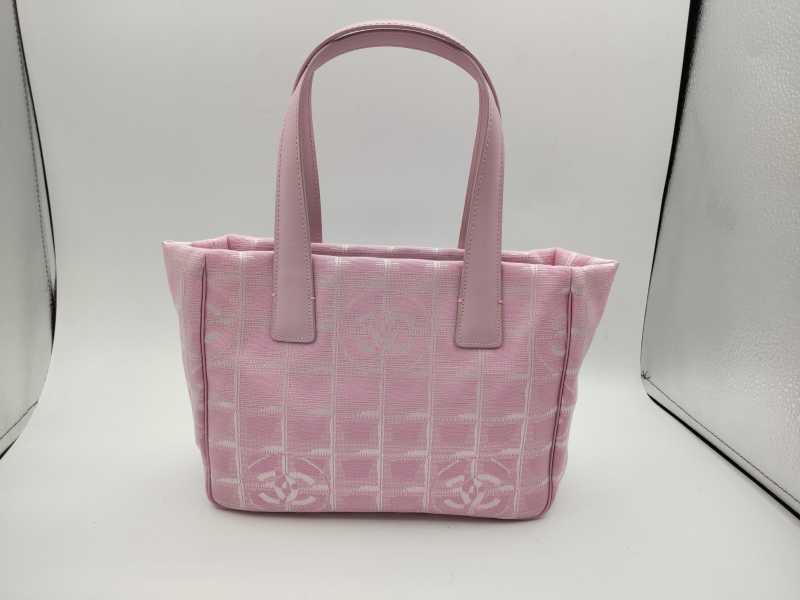 シャネル　買取　ニュイートラベルライン