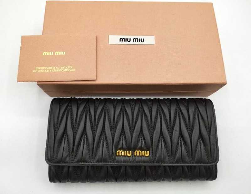 miumiu 長財布※再値下げしました※ 襲い