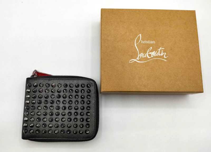 未使用保管品】クリスチャンルブタン カードケース スタッズ ロゴ 袋 