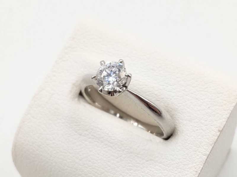 PT900リング　買取　0.9CT　ダイヤモンド	