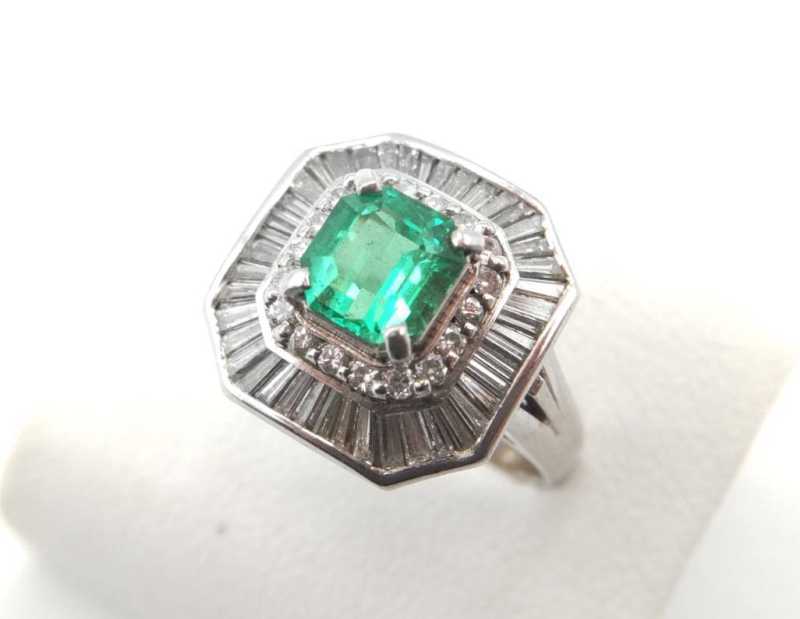 PT900リング　買取　エメラルド　0.9CT	