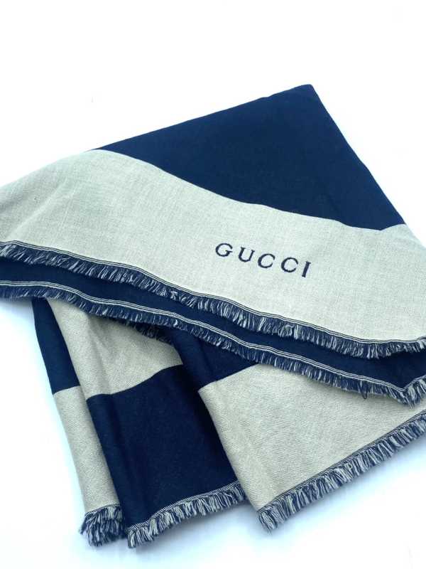 Gucci　ユニセックス　ストール買取