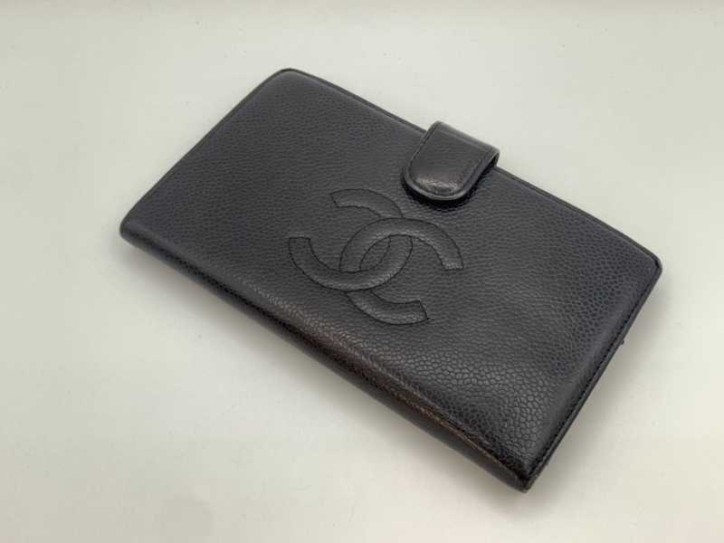 シャネル買取 二つ折り長財布 A13498