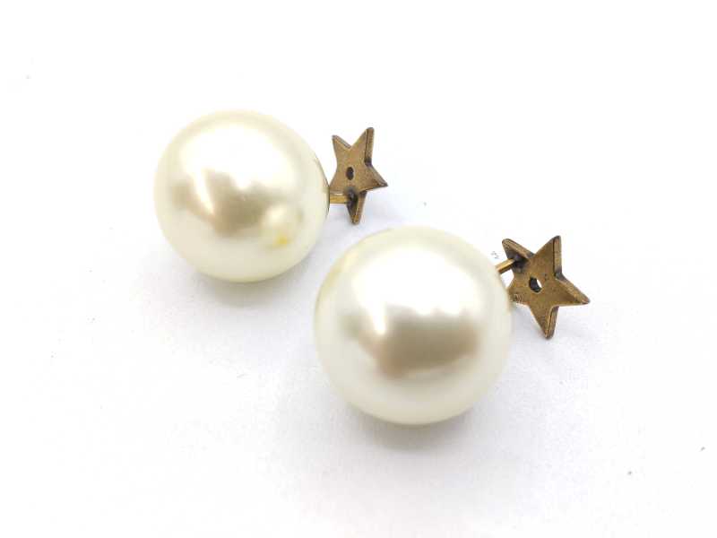 クリスチャンディオール買取 パールピアス