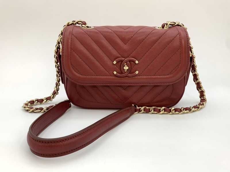 シャネル買取 シェブロンチェーンショルダーバッグ