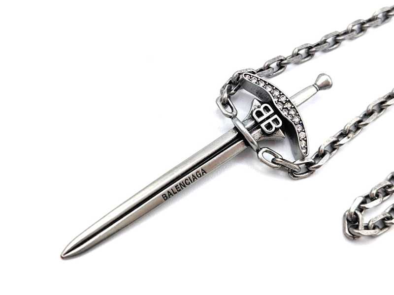 バレンシアガ買取 ストーンネックレス