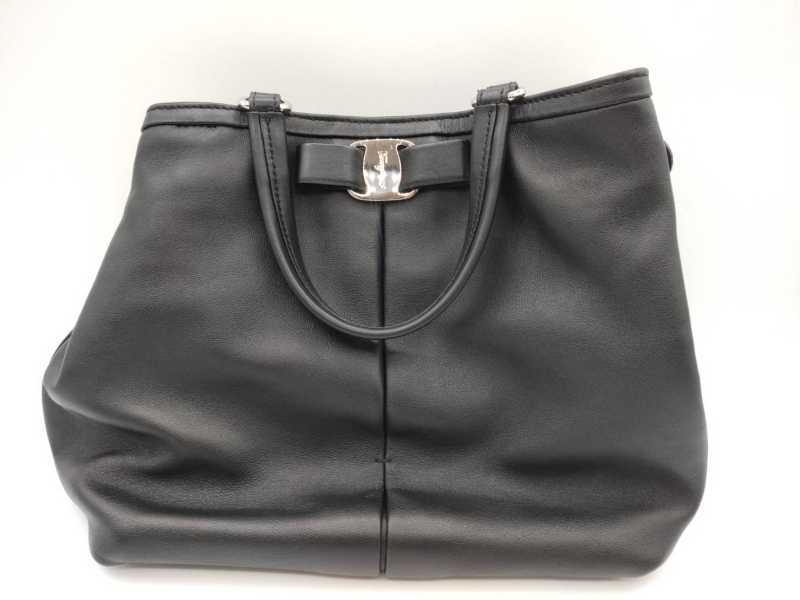 フェラガモ　買取　2WAYバッグ