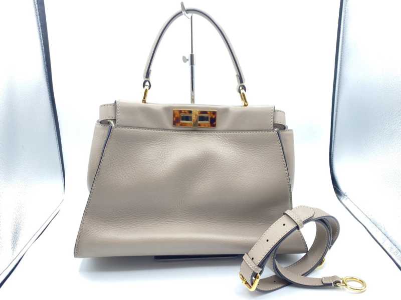 フェンディ高価買取 ピーカブー レギュラー 8BN290