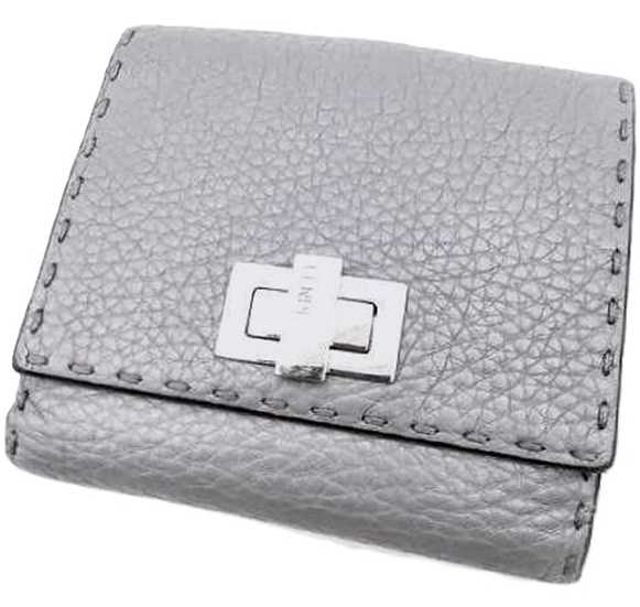 フェンディ買取　三つ折り財布　セレリア　8M0399