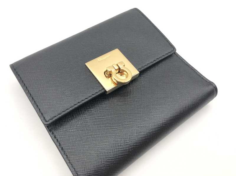 フェラガモ買取 ガンチーニ コンパクトウォレット