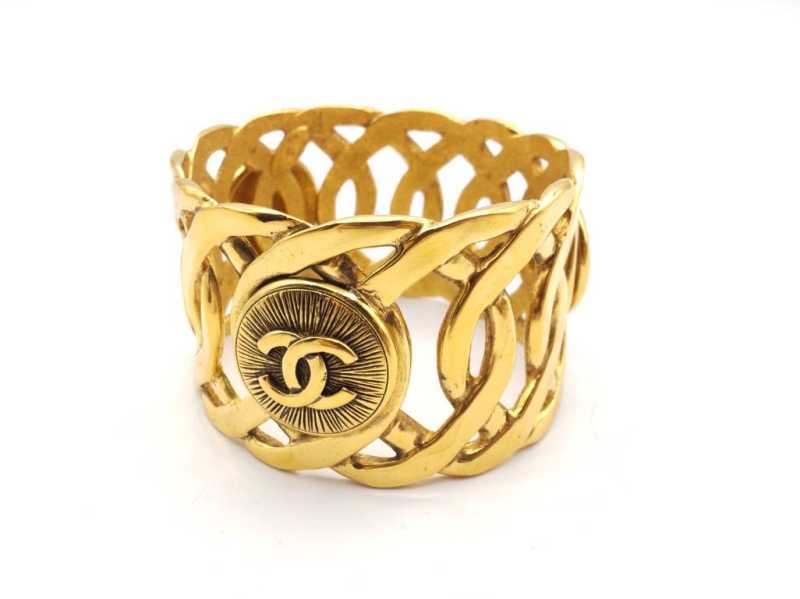 シャネル　買取　バングル　ゴールドGP