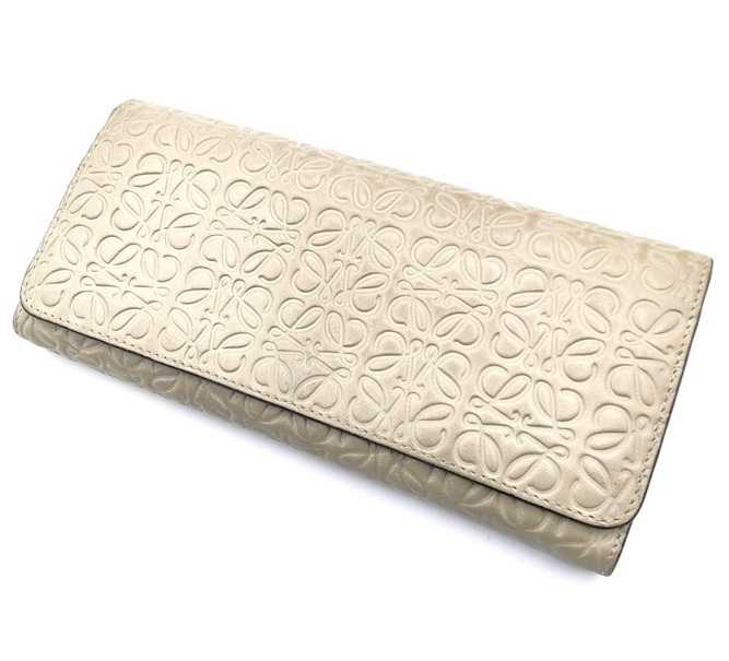 ロエベ買取　二つ折り長財布　アナグラム