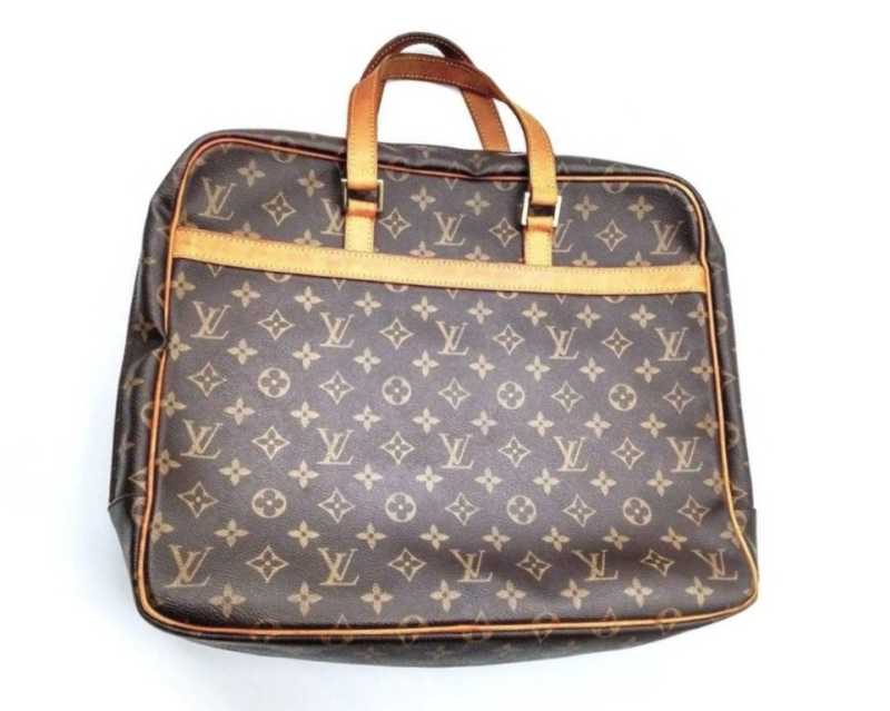 ルイヴィトン買取 ポルトドキュマンペガス 