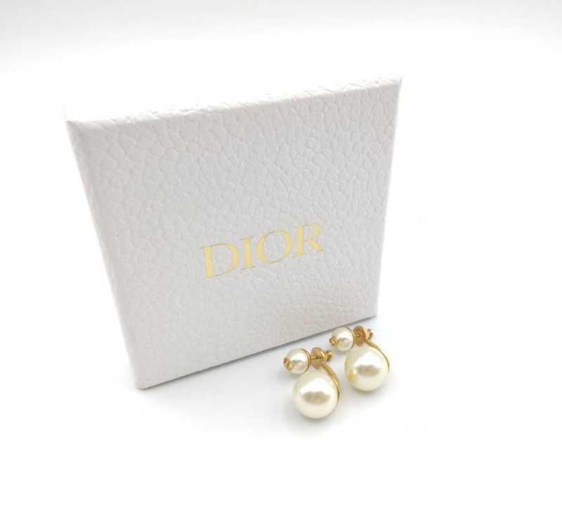 ディオール　買取　パール付ピアス