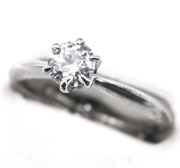 宝石買取　立て爪ダイヤモンドリング　プラチナ