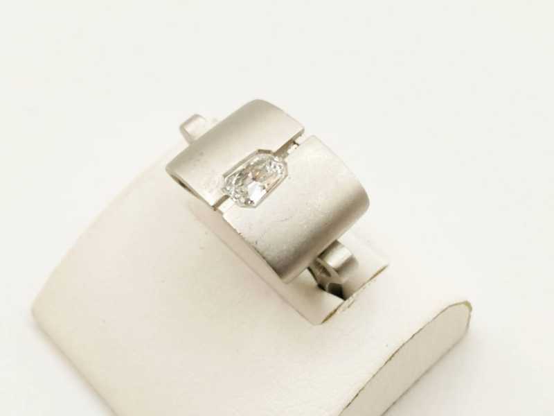 貴金属買取 ダイヤモンドリング