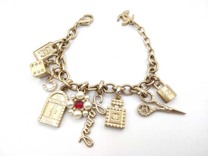 シャネル買取 チャームブレスレット