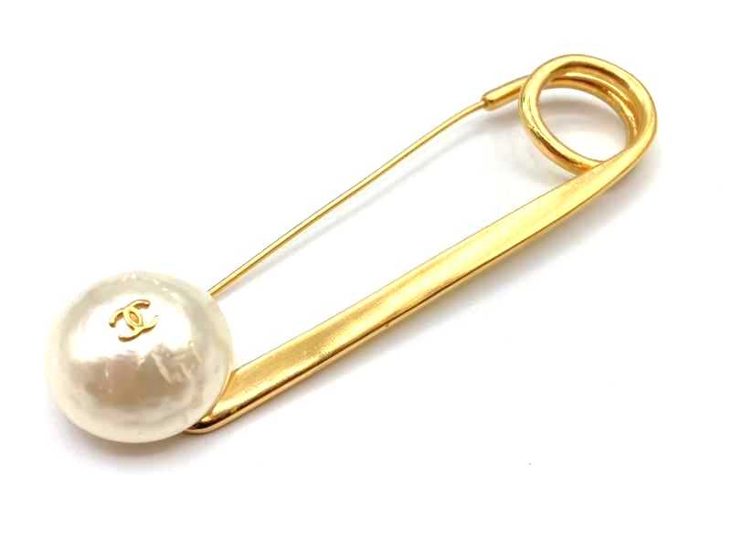 シャネル買取 ブローチ