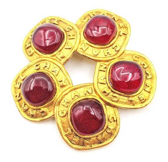 シャネル買取　グリポアブローチ　26