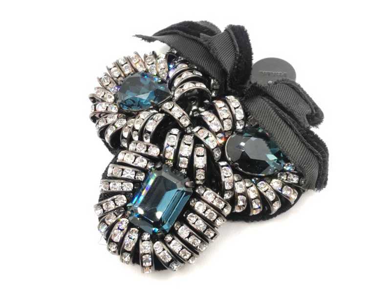 プラダ買取 ブローチ ストーン