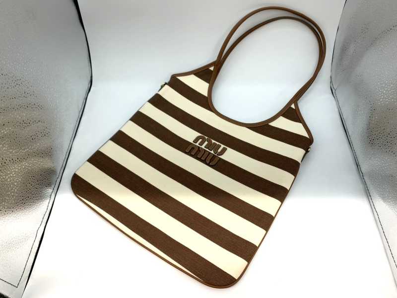miumiu買取 アイビートートバッグ 5BG231