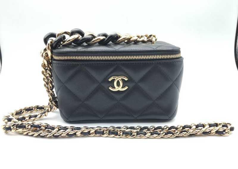 シャネル　買取　バニティ チェーンショダー