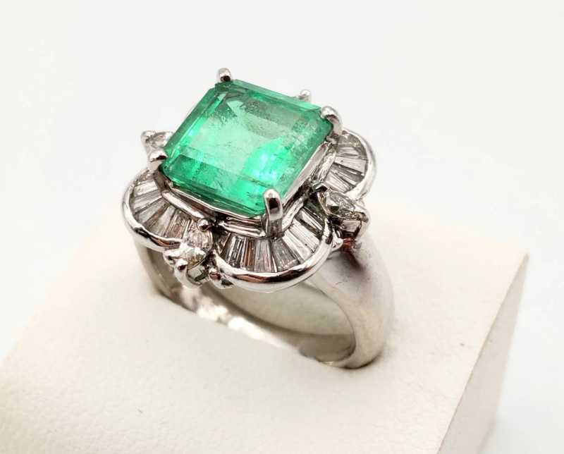 PT900リング　買取　エメラルド