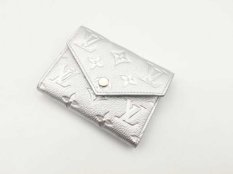 ルイヴィトン　買取　ポルトフォイユ・ヴィクトリーヌ　M26896