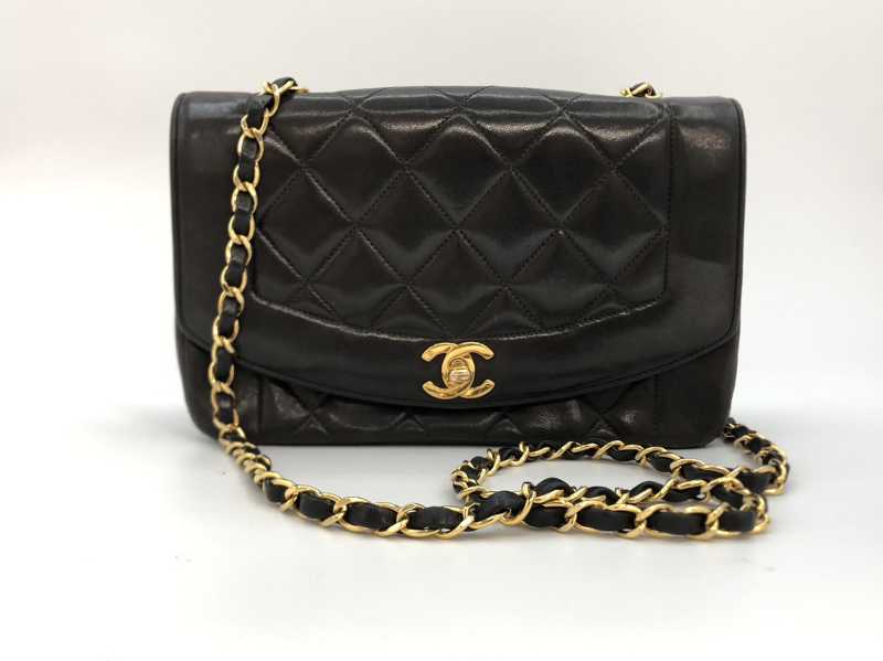 シャネル買取 ダイアナフラップ22 A01164