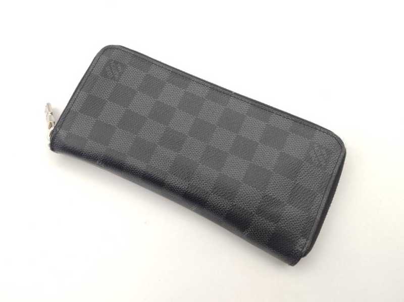 ルイヴィトン　買取　ジッピーウォレット ヴェルティカル　グラフィット　M63095
