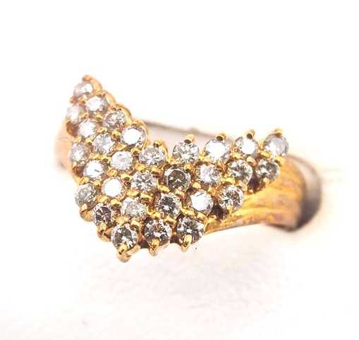 宝石買取　Vラインダイヤモンドリング　K18