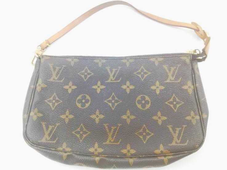 ルイヴィトン　買取　ポシェットアクセソワール