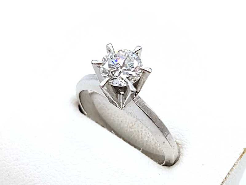 ダイヤモンド買取 0.6カラットプラチナリング