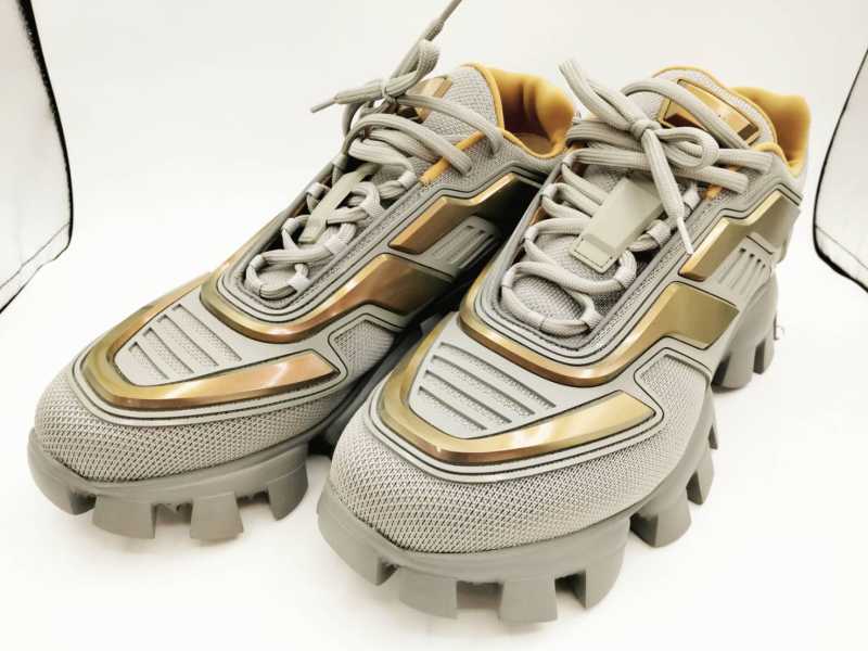 プラダ買取 クラウドバスト スニーカー