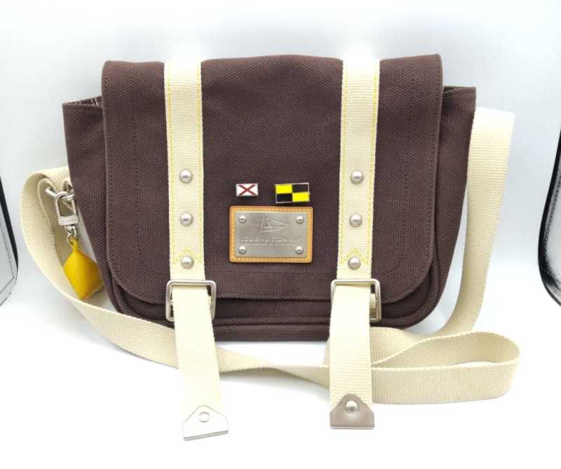 ルイヴィトン　買取　アンティグア　M80661