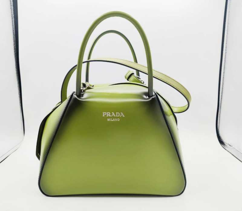 プラダ　買取　2WAYショルダーバッグ