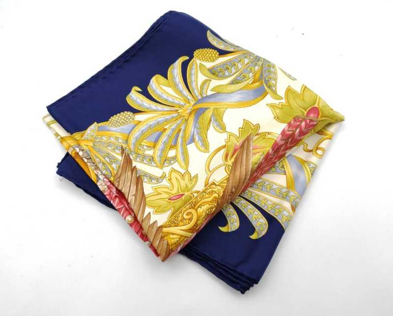 フェラガモ　買取　スカーフ　