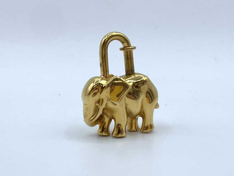 エルメス買取 カデナ エレファント