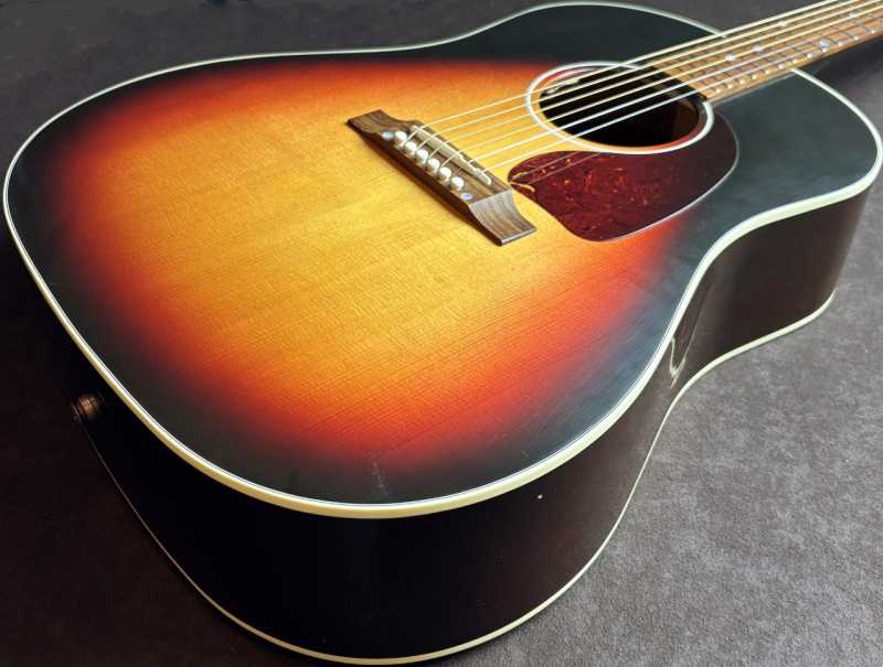 Gibson J-45 Standard Tri-Burst VOS 買取