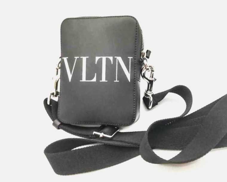 ヴァレンティノ買取 VLTN ショルダーバッグ