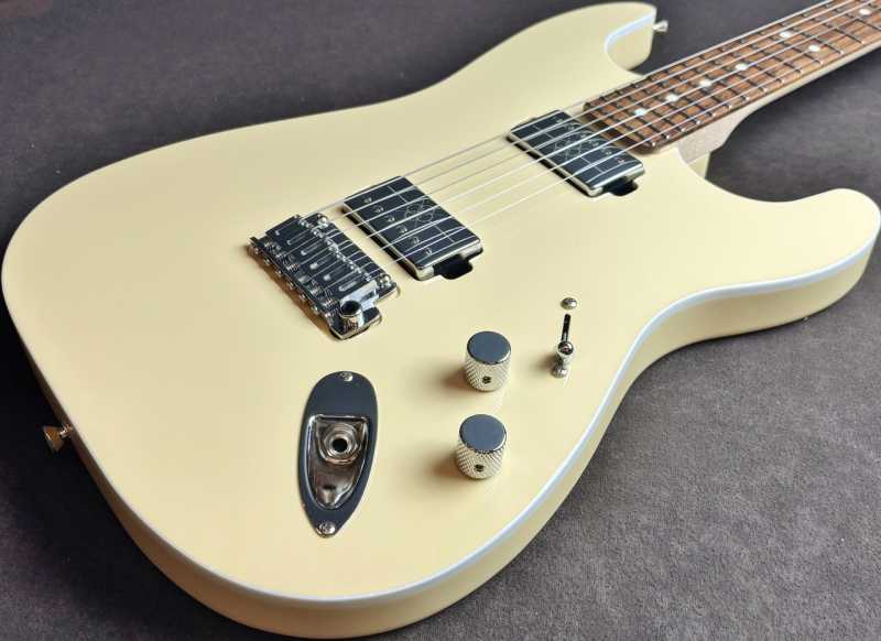 Fender SCANDAL MAMI Stratocaster Omochi Vintage White 買取