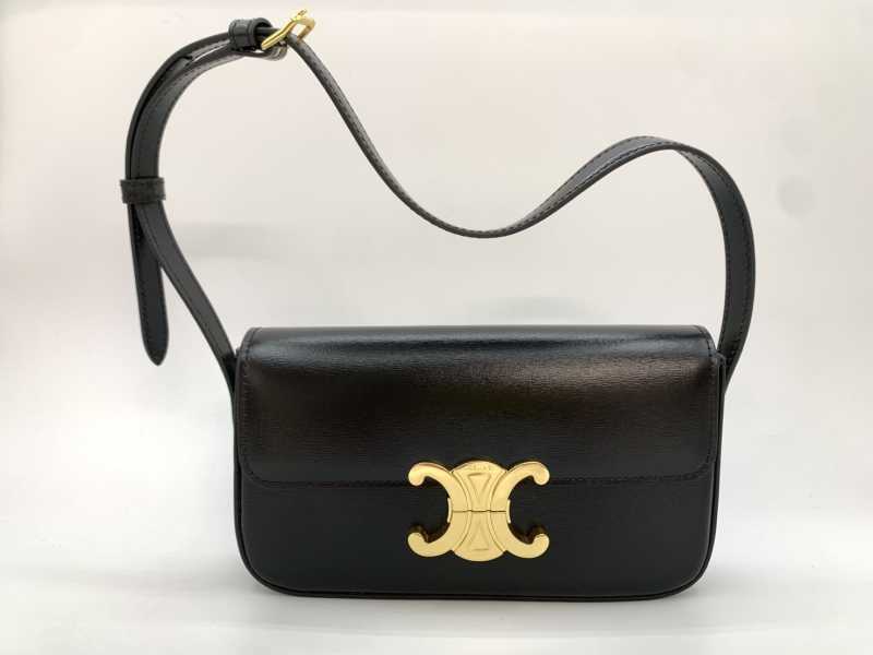 セリーヌ買取 トリオンフショルダーバッグ