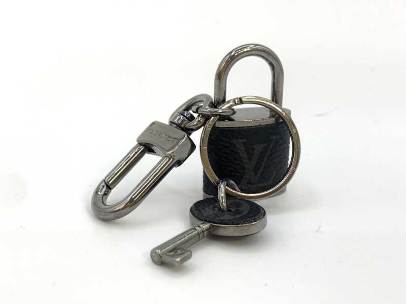 ルイヴィトン買取 ポルトクレ パドロック＆キー M61951