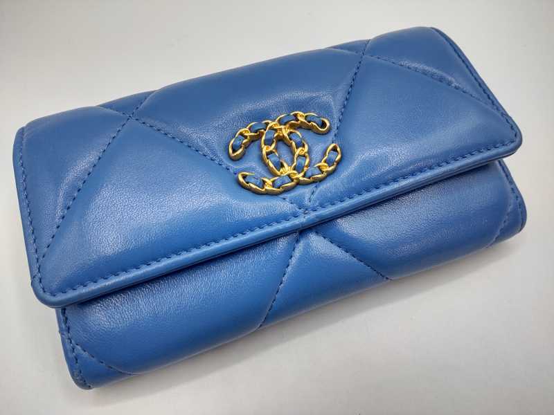 シャネル買取 シャネル19ロングウォレット