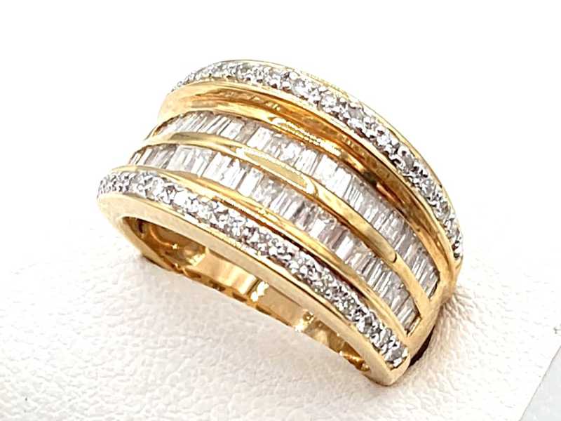 ダイヤモンド買取 テーパカット18金リング