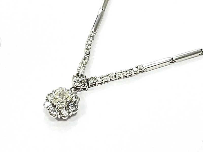 ダイヤモンド買取 プリンセスカットホワイトゴールドネックレス