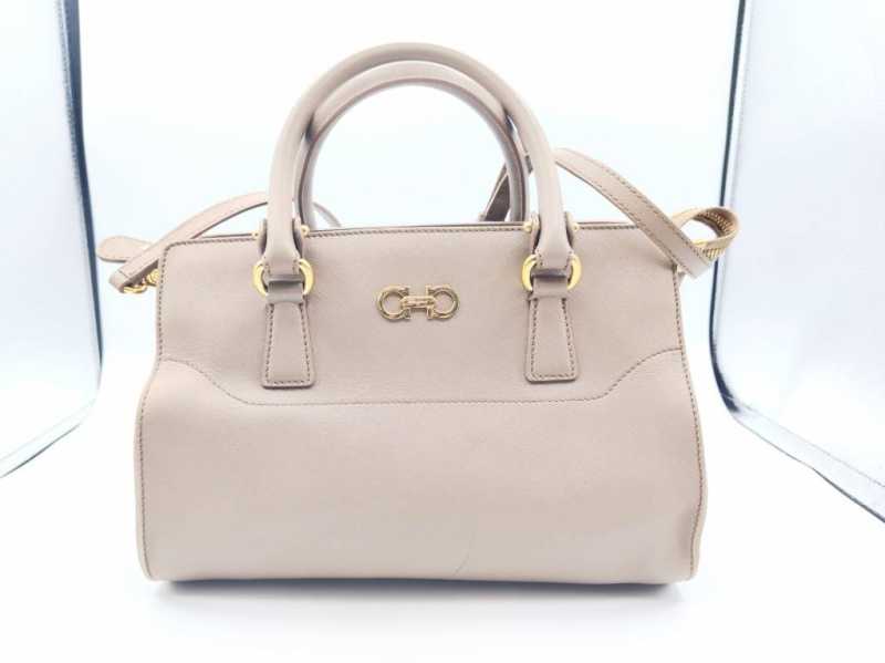 フェラガモ　買取　ハンドバッグ